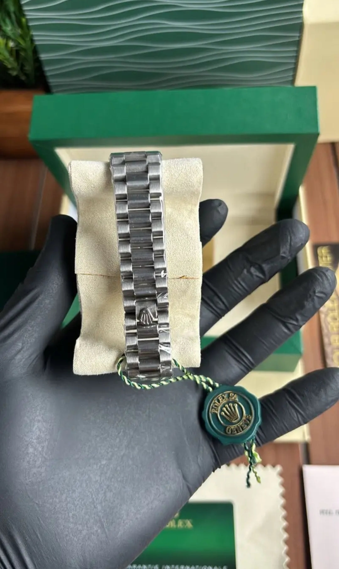 Men's Silver Day-Date Watch - ZAYELLO