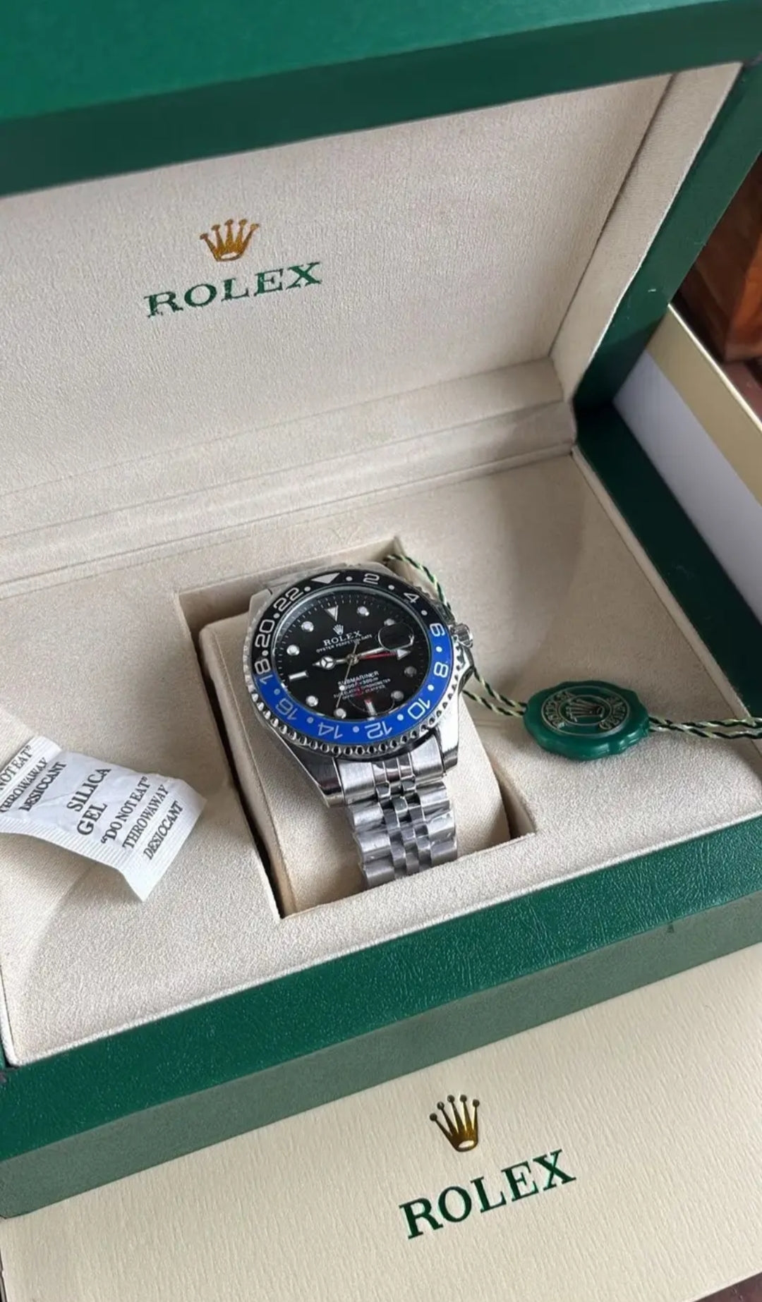 Men's GMT Submariner Watch – Black & Blue Bezel with Stainless Steel Strap - ZAYELLO 